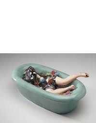 Il travaille avec son oncle, dans une fabrique de porcelaine à jingdezhen. Liu Jianhua Works For Sale Upcoming Auctions Past Results