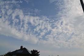 Op de foto van slechts een paar minuten geleden ziet u dat het noodweer in het uiterste puntje van de hoek van holland nu echt losgebarsten is. Forse Buienlijn Teistert Vlaanderen Noodweerbenelux