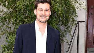 Auch wenn die serie inzwischen an zuschauern eingebüßt hat, liegt sie mit einem durchschnittlichen marktanteil von 14 prozent immer noch im zweistelligen bereich. Sturm Der Liebe Noch Nie Gesehen Jetzt Stellt Uns Tobi Seinen Bruder Vor Bunte De