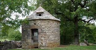 Les Pigeonniers Du Lot Pigeonnier Colombage Cabane