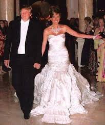 Melania trump donald trump'ın yanı sıra abd seçiminin bir diğer kazananı oldu. Pin On Celebrity Wedding Dresses