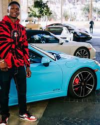 Know his bio, wiki, salary, net worth including his dating life, girlfriend, married, wife, age, height, ethnicity and facts. Israel Adesanya Net Worth Salary Cars And House 2021