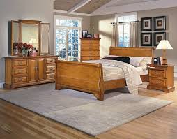New Classic 1133 3311 5 Pc Honey Creek Caramel Oak Finish Wood Sleigh Headboard Queen Bedroom Set Oak Bedroom Furniture Home Decor Bedroom Bedroom Set