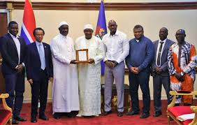 President Adama Barrow Thursday presented to the family of the late former  World Health Organisation Africa Regional Director, Dr Ebrahima Malick Samba,  an Award by the World Health Body. In presenting the