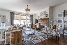 I find that a modern farmhouse is all about keeping it bright and airy and really using texture, says davis. 23 Farmhouse Living Room Designs Ideas To Try In 2021