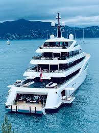 Stroll net worth is us$ 2.6 billion. Lo Yacht Di Lawrence Stroll E A Portofino Focus Worldnews