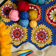 Floral cascade afghan crochet pattern. The Blue House Janie Crow