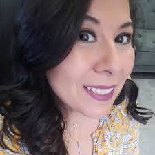 Dara Hamilton's Instagram, Twitter & Facebook