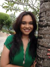 Sri lankan hot actress gayathri dias hot leaked photo collection ගයත්‍රිගේ ලීක් වුනු චායාරූප පැහැදිලිව. Gayathri Dias Puka Shefalitayal
