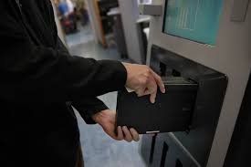 S.F. library eyes laptop-lending kiosks