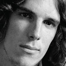Finalmente volví a subir el disco de spinetta con los socios (el disco doble aclaro) está subido a mediafire son 4 partes (2 por disco. Spinetta Bootlegs Youtube
