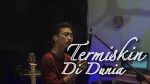 Bila politikus menjadi pemain sepakbola bola. Video Termiskin Di Dunia Hamdan Att Cover Agung Fany Video Music Dowload An Overview Music Radio Streaming