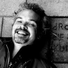 Muchas alpacas y pocos vatios: la aventura de vivir desconectado de la red  eléctrica en España