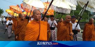 Maybe you would like to learn more about one of these? Melihat Perayaan Hari Raya Waisak Di Sejumlah Negara Saat Pandemi Virus Corona Halaman All Kompas Com