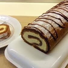 Prima di iniziare a preparare il vostro pan di spagna da arrotolare, vi lascio quale indicazione, delle regole generali per praparare in casa un pan di spagna da arrotolare perfetto. Pan Di Spagna Per Rotoli In Cucina Con Porzia