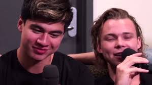 calum hood // youngblood (acoustic)