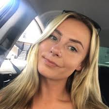 Katie McTearnen (@KtMickeyT)