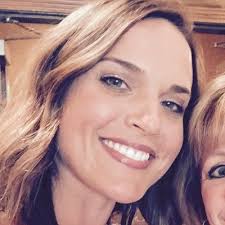 Joy Ritchie Peterson (@joyseshore)