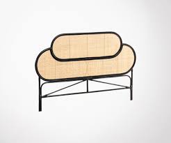 Naturel et paisible, parfait pour un intérieur douillet et accueillant. Tete De Lit Style Vintage En Rotin Naturel Existe Naturel Ou Noir