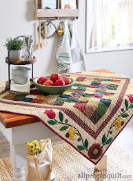 Sinir Cicekleri Pamuklu Yorgan Dan Ozel Bir Tasarim Kumaslar Paula Barnes In Bristle Creek Ciftlik Evi Ve Paula Barnes Teme Patchwork Quilting Ortuler Kumas