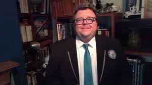 The first edition of the book compiling all the world's most outstanding achievements … Pub Quiz Host Sets New Youtube Live Stream Record Guinness World Records