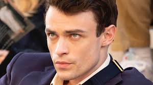 How Fans Really Feel About That Big Twist In HBO Max's Gossip Girl Pilot