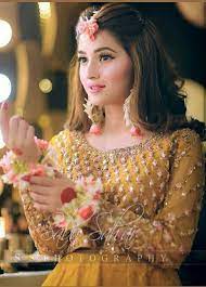 Indian Designer Wear With Amazing Jewellery Bridal Hairstyle Indian Wedding Pakistani Bridal Hairstyles Pakistani Bridal Makeup