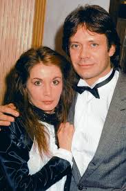 That was the first in a series of successful hit songs (including the 1975 hit malle babbe, which means strange lady), but it would take until july 1996 for him to secure … read more. Rob De Nijs Julius Is De Enige Waar Ik Mij Zorgen Om Maak Dat Joch Van Acht Jaar Show Ad Nl