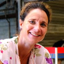 Say hi to Leon Corsten! Overdag puzzelt hij aan projecten, teams en  toekomst. 's Avonds aan oldtimers en schilderijen. 🎨 Onze nieuwe  projectmanager legt graag alle puzzelstukjes van jouw…