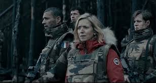 La série suit les destins d'une poignée de survivants confrontés à la perte de leurs proches et de tous. La Guerre Des Mondes Canal Une Saison 2 En Developpement Le Secret D Emily Revele Toutelatele