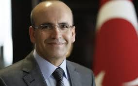 Çok iyi düzeyde i̇ngilizce bilen şimşek, evli ve 3 çocuk babasıdır. Mytyjvmvvrceim