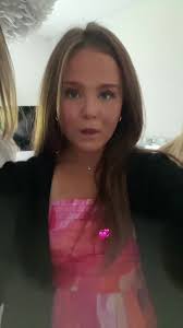 Ester Erickson (@esterhss)