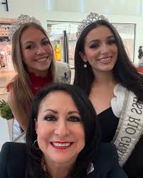 Today we enjoyed a delicious dinner @sweetparis at La Plaza Mall. Thank you  for being our sponsor! If you haven't tried it, you need to, because it's  so delicious! #debilou #debilouproductions #sweetpariscrepes