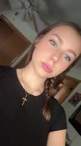 Lizzie (David's version) (@youronlygirllizzie)