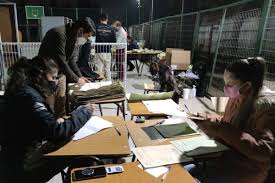 Sin embargo, hoy en día, las votaciones en línea se han convertido en la herramienta más conveniente y práctica para la comunidad de marketing. B0 8lir69l0a M