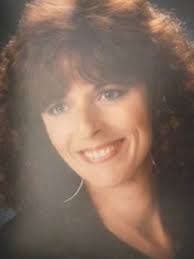 Ellen Fowler's Instagram, Twitter & Facebook