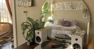 Decor Panosundaki Pin