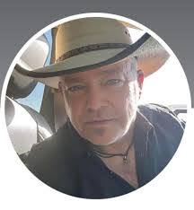 Cody Ellington's Instagram, Twitter & Facebook