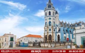 Conforme informação avançada na página oficial da proteção civil, permanecem no local 52 operacio. Reguengos De Monsaraz Kw Ana Macao
