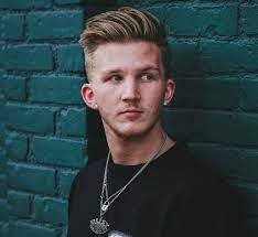 Jacob Manning's Instagram, Twitter & Facebook