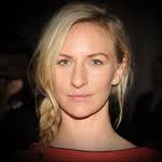 Művész · Mickey Sumner · Snitt