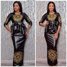 Le gamou approche et les femmes sont à la recherche de magnifiques modèles. Model Bazin 2019 Femme Mariage Latest African Fashion Dresses African Fashion African Clothing Styles Les Articles Du Journal Et Toute L Actualite En Continu Darksun Set