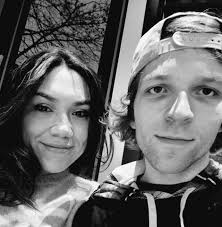 Stealth in Peacemaker season 2...... 圓团 演 演ー1 25 25M1