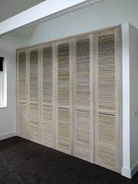 Lined Wood Colour Wash For Storage Cupboards Neue Deko Ideen Einen Kleiderschrank Bauen Ankleidezimmer Design Lamellenturen