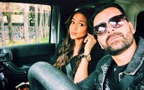 The best rated item with julian orrego on netflix is mi gente linda, mi gente bella and appeared on screen in 2012. Quien Le Robo El Corazon A La Senorita Colombia