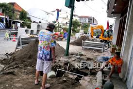 Harga stiker kaca jendela jogja tentu saja lebih terjangkau. Proyek Revitalisasi Kawasan Tugu Jogja Republika Online