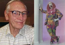 It is with deep sadness I must report the passing of Fred Sauers On  November 22nd. Fred Sauers and Linda Roberts were a very important part of  the puppetry scene in Chicago