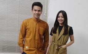 Selama 11 tahun menikah, ririn dwi ariyanti dan aldi bragi dikaruniai tiga anak, yakni siti alana kalyani, siti alecia kaira, dan ramy alfie utomo. Jonathan Frizzy Rina Diana Ririn Dwi Ariyanti Terlibat Cinta Segitiga Tabloidbintang Com