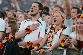 Public viewing a term used in germany for the live broadcasting of sporting events, a public screening. Ministerin Hinz Public Viewing Zur Fussball Em Prinzipiell Moglich