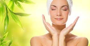 Lisa Edgemon's Instagram, Twitter & Facebook